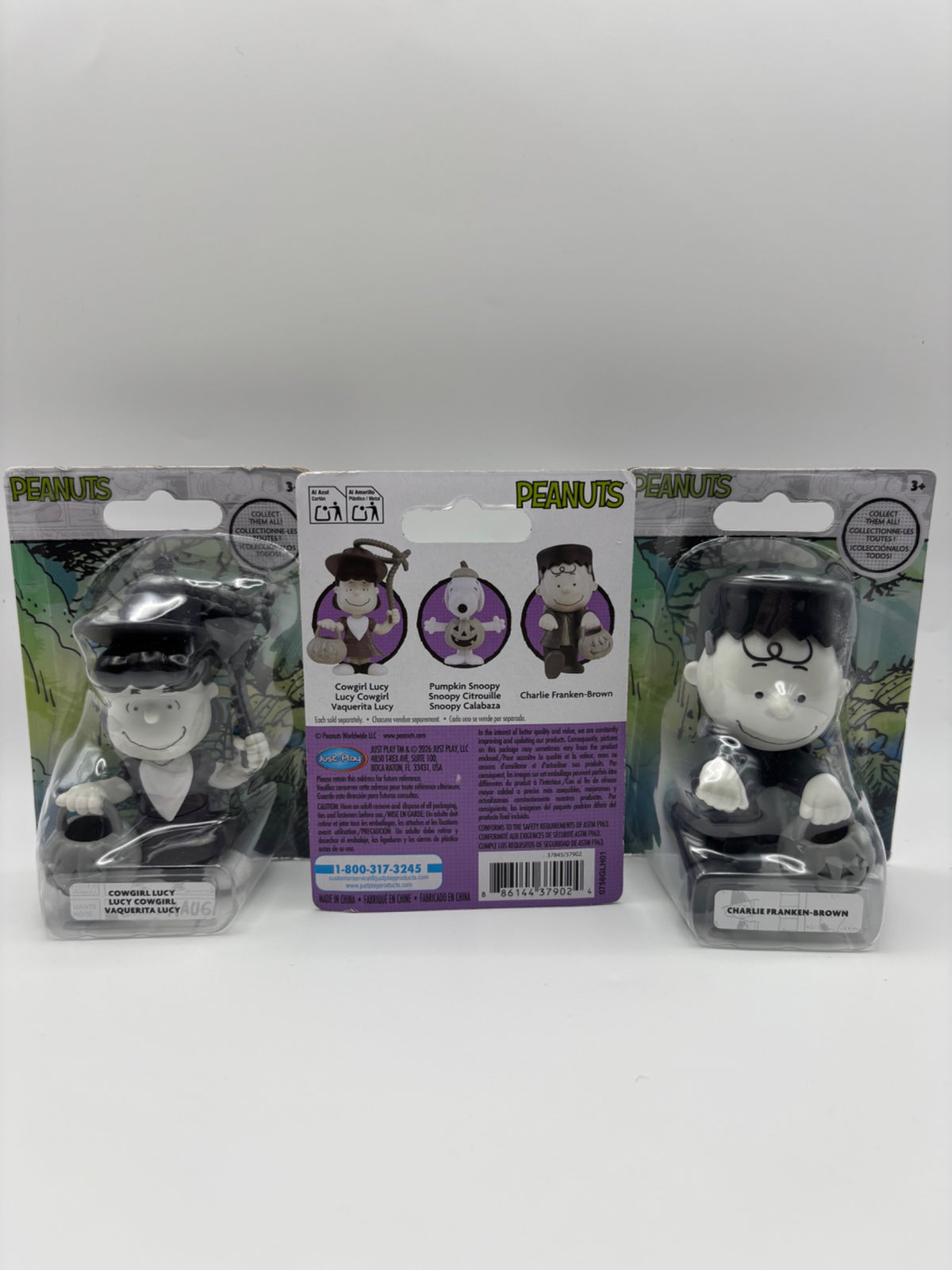 Peanuts Halloween three-figure set packaging back