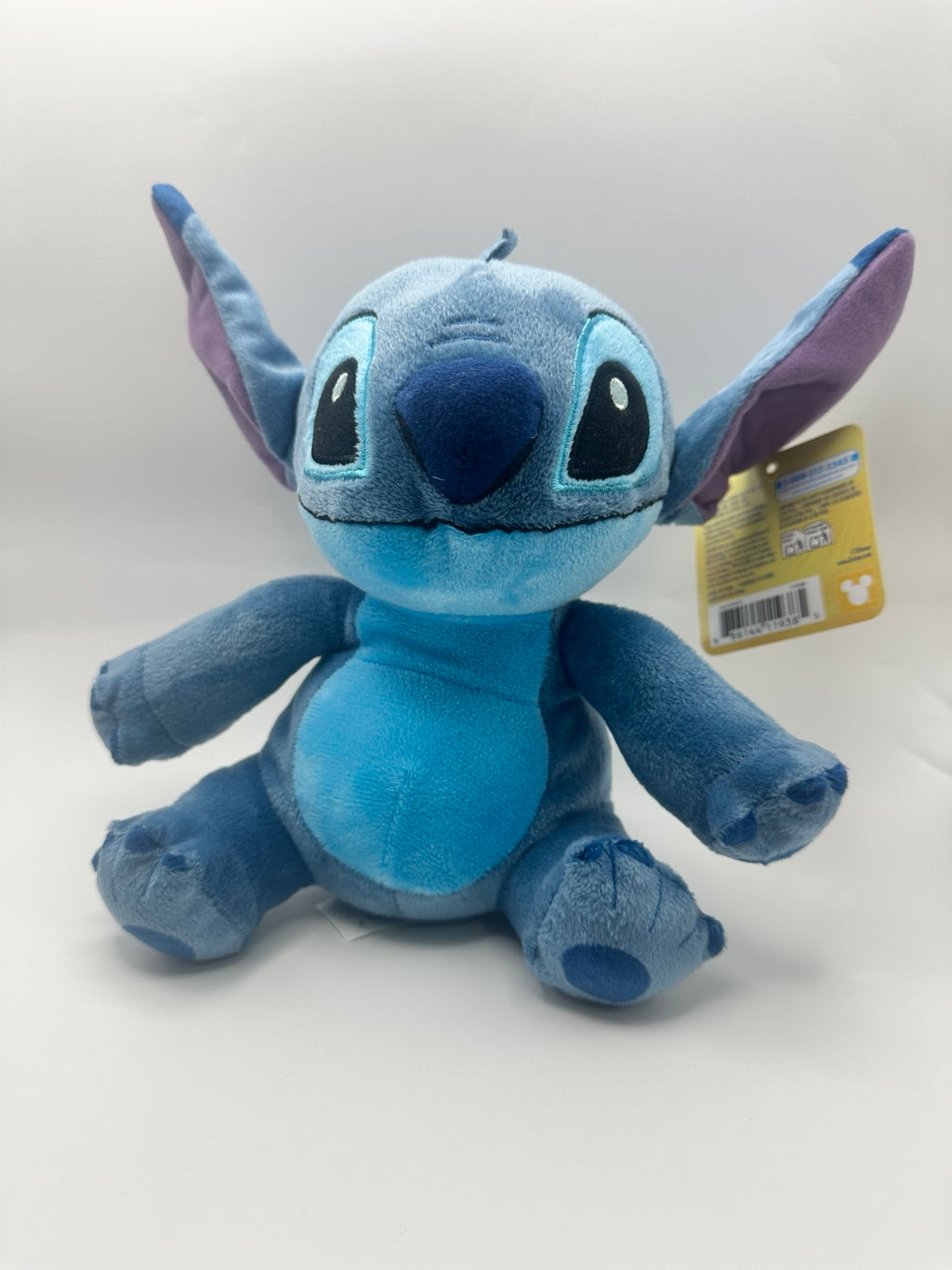 Blue Just Play Stitch plush included in the kids gift set